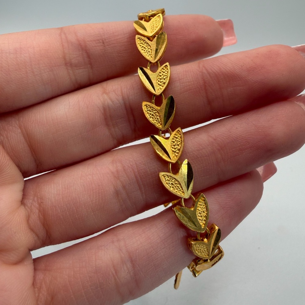 Elegant 22k Gold Leaf Bracelet